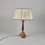 1501 7493 TABLE LAMP
